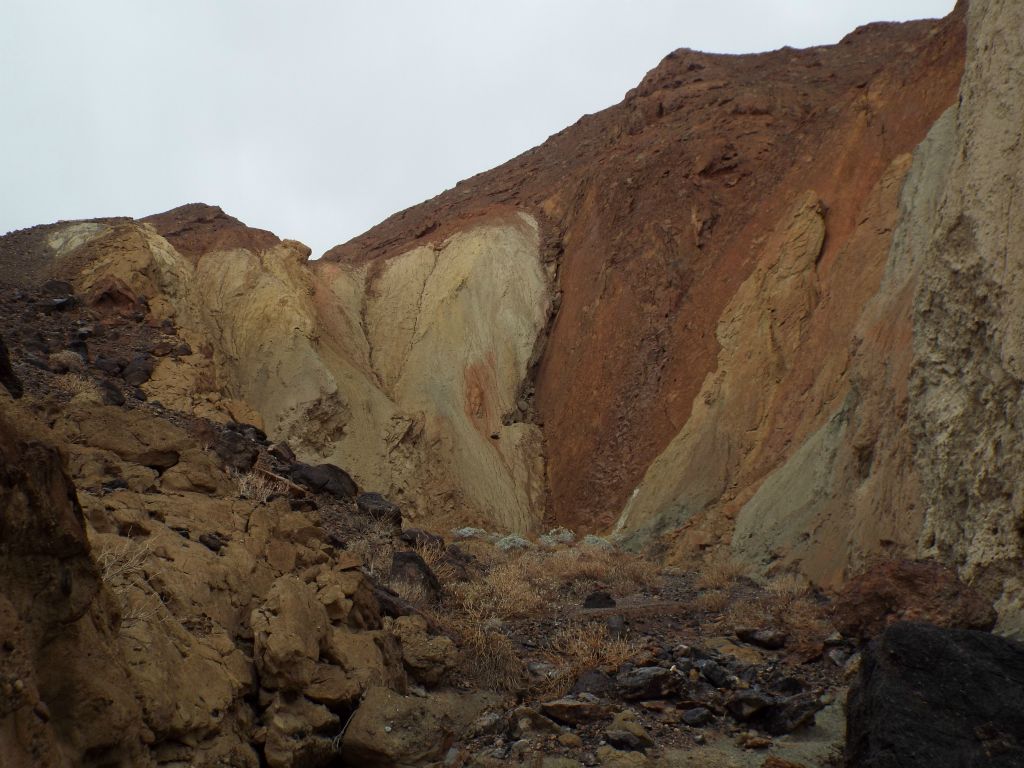 There are several forks which all dead-end at spots like this.  As far as a bypass, I didn't have time to search for one due to the pouring rain.  It is a search which will have to be left to my fellow hikers: