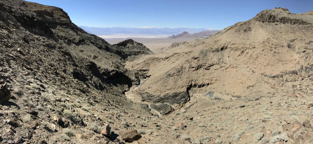 Panoramic looking back down canyon toward the overlook point with the Cottonwoods visible: