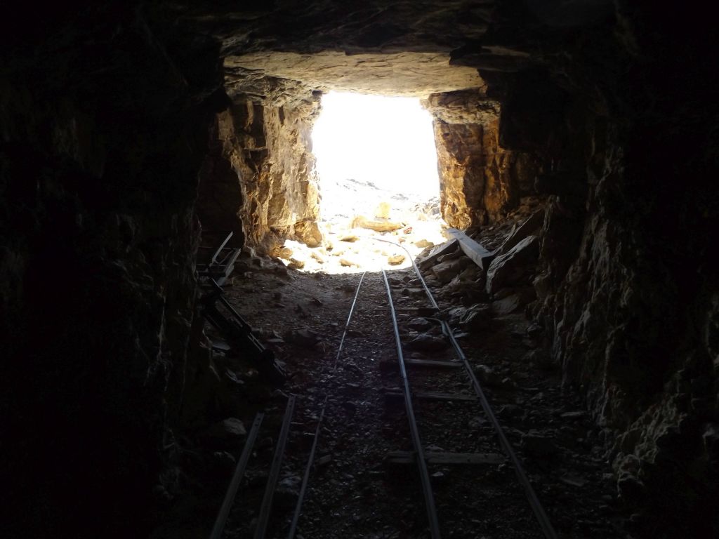 Notice how the railway heads out of the mine toward the dumping spot into the ore buckets (seen in the previous picture):