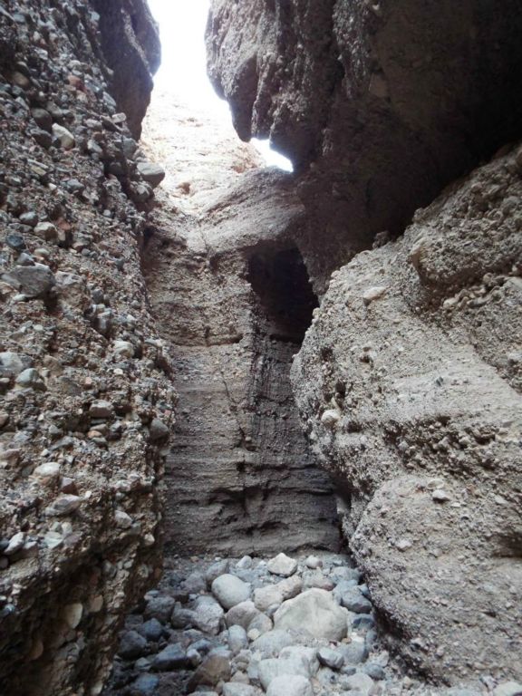 The narrows quickly dead-end at this impassable dry fall: