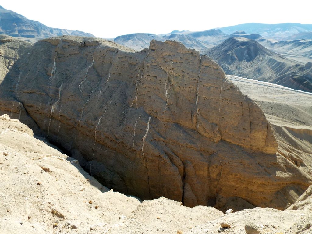 The incredible eastern wall of Mummy Canyon is truly a sheer cliff: