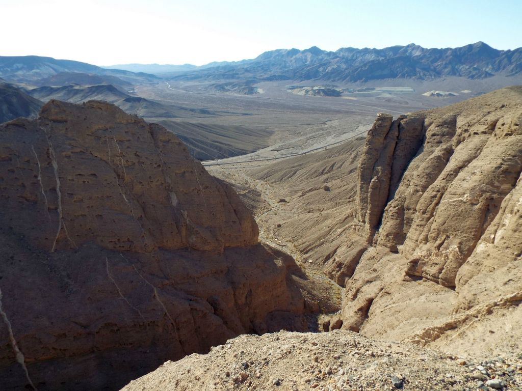Looking back out the canyon mouth from high above on the western rim:
