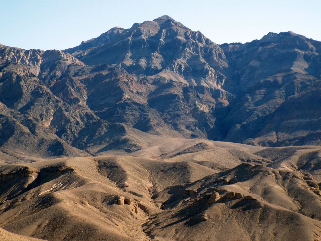 One of our rewards in doing this extra hike was magnificent views of Pyramid Peak: