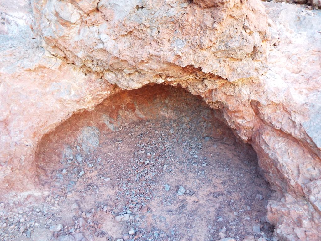 At the top of the gully were the two caves seen in the next two pictures: