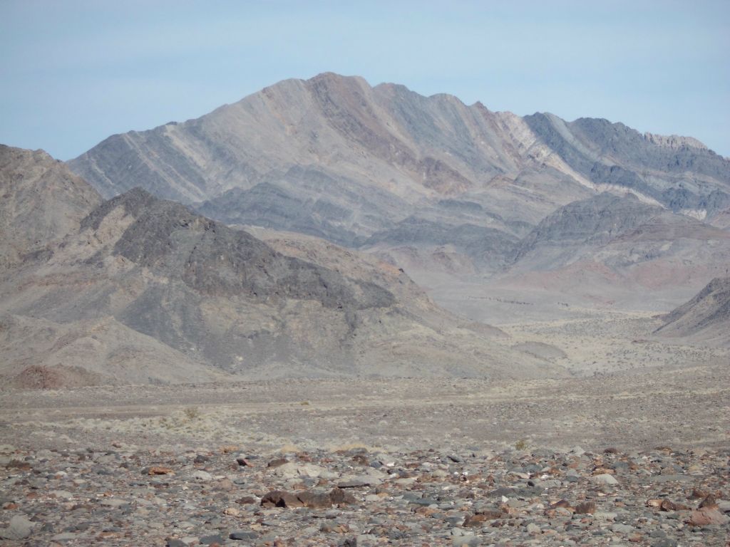 A stunning view of Schwaub Peak comes into view at the top of the ridge: