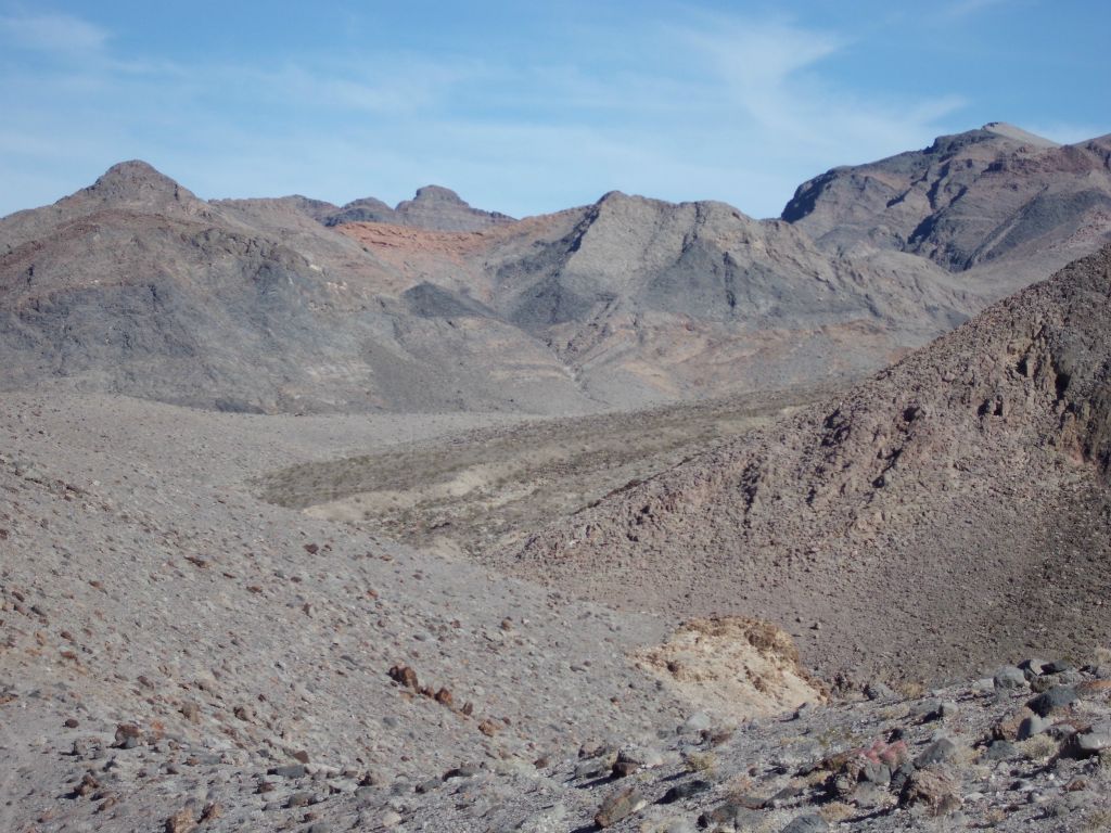 Red Amphitheater is actually on the other side of the flat red topped ridge in the distance: