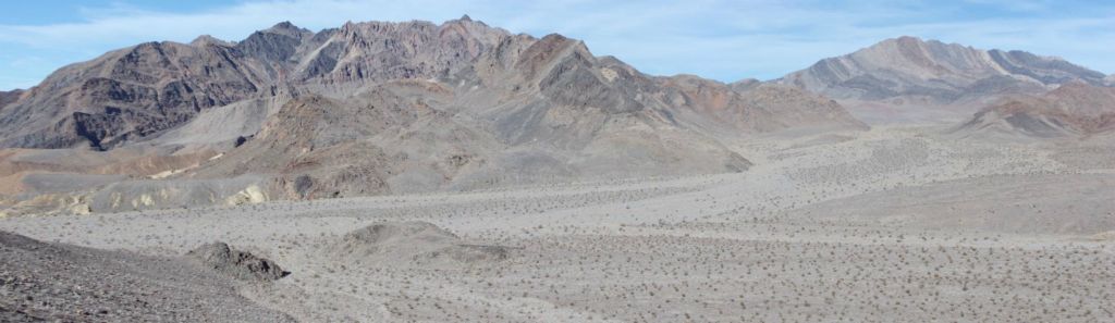 Panoramic view into the Red Amphitheater hiking area: