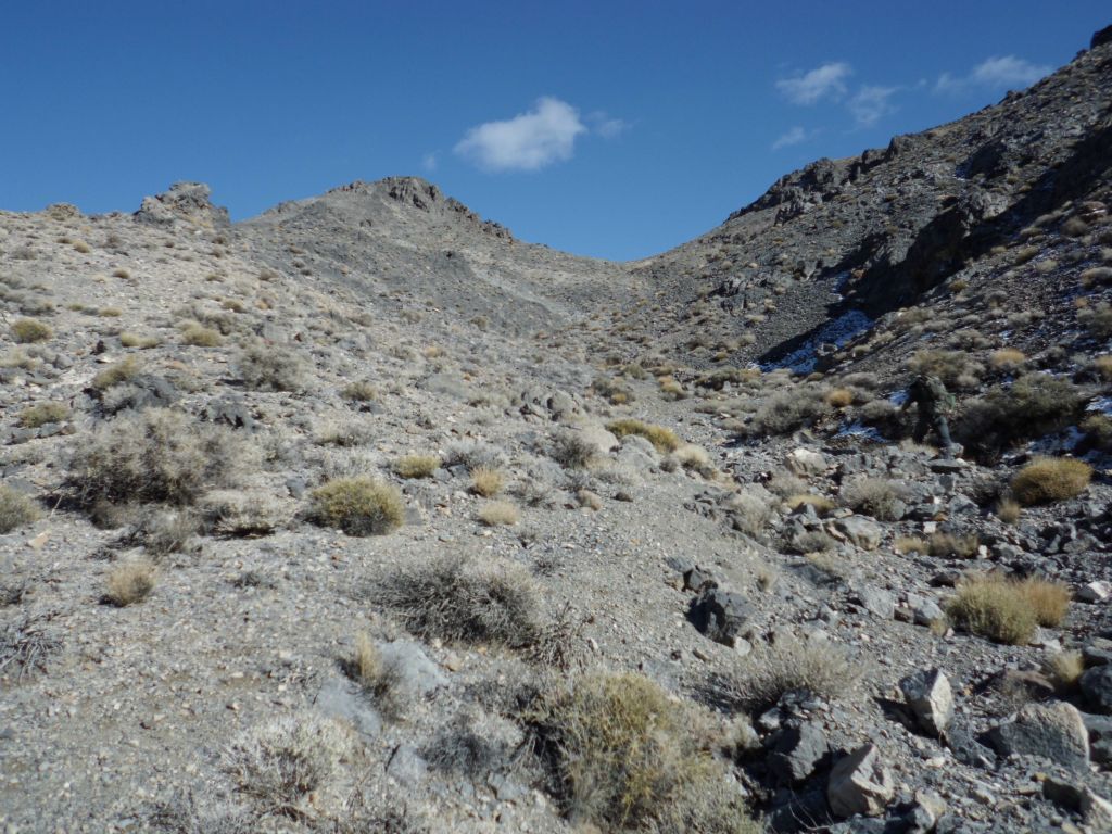 We took the right fork and began heading for the crossover into Slit Canyon: