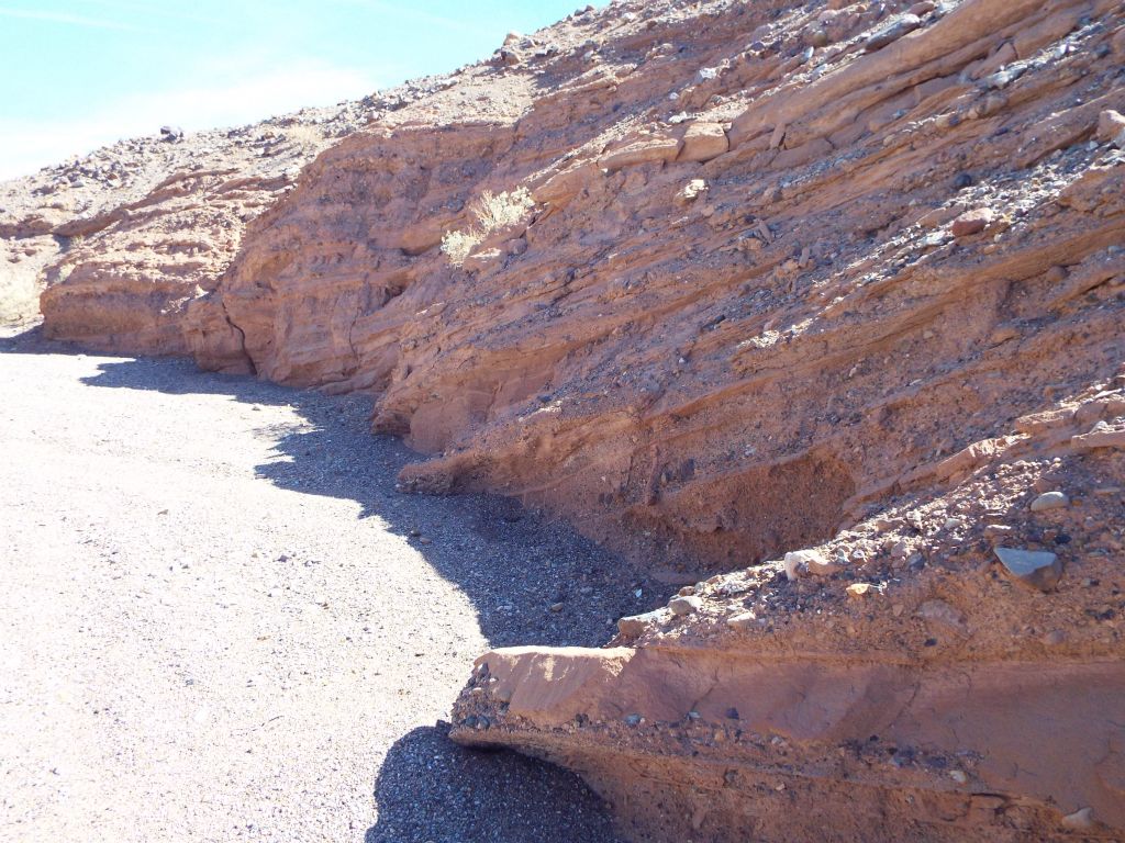 Near the mouth, the canyon begins to take shape with red colors: