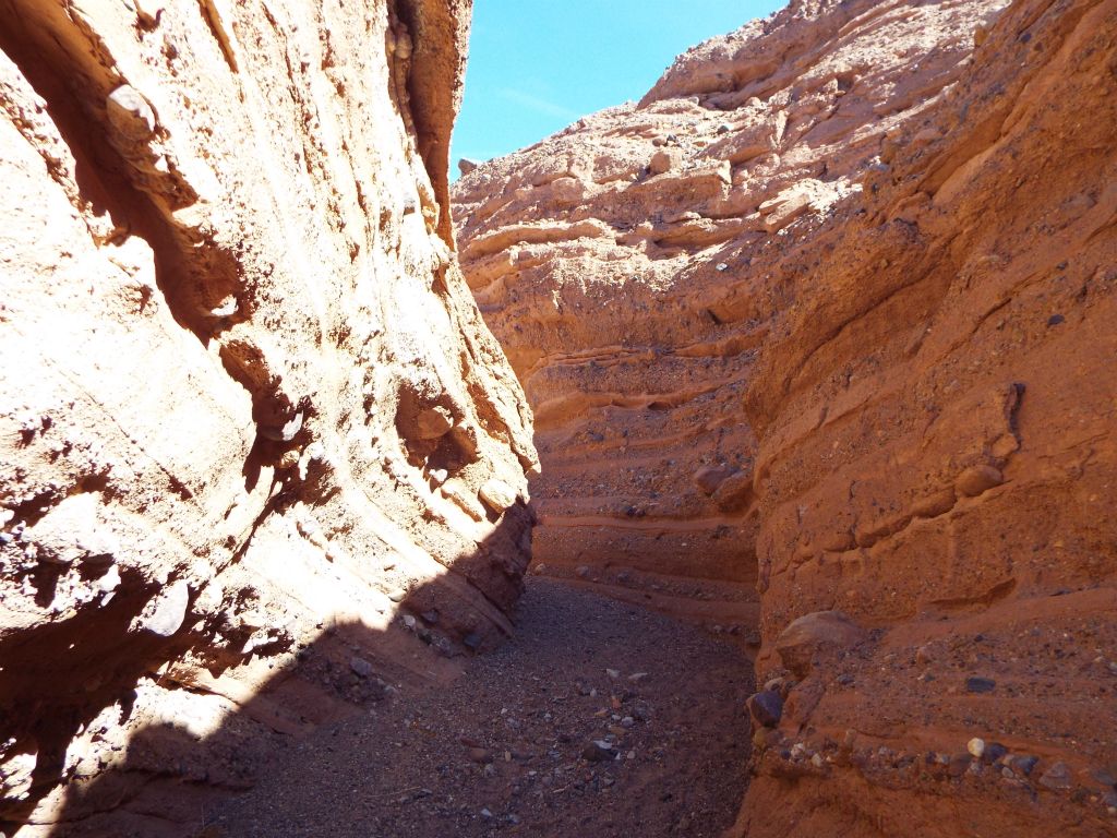 As seen in the next three pictures, the narrows are shallow enough to allow bright sunlight in during much of the day: