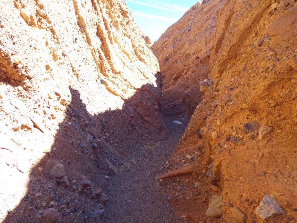 The wash through The Crack was almost always smooth gravel which made for easy walking: