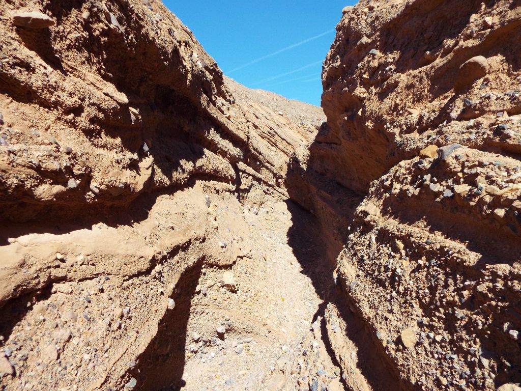 The 2nd and 3rd Narrows both had a couple of very tight spots where I was glad that Stefan was wearing a helmet so he wouldn't bang his head against the side of the walls: