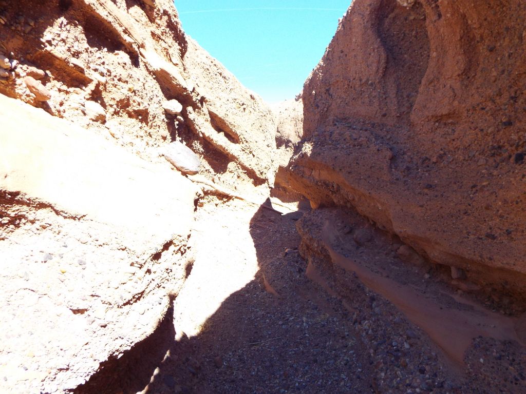We got one more brief narrow section before the end of the canyon: