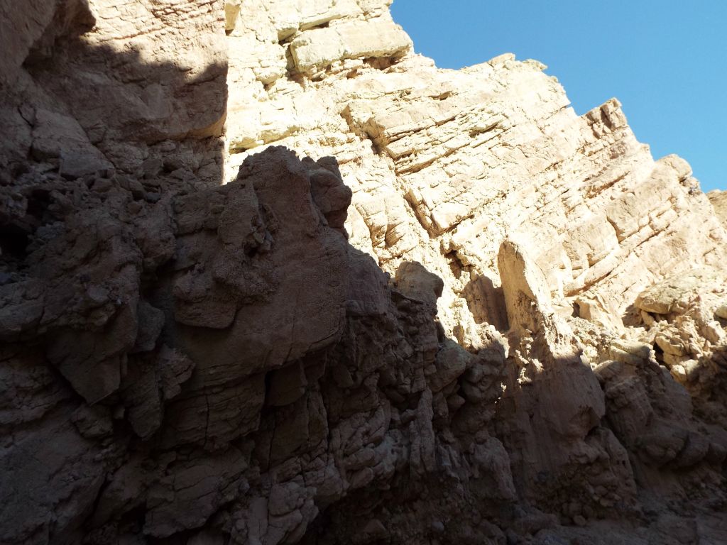 The highlight of this central canyon is definitely the unique composition of the walls: