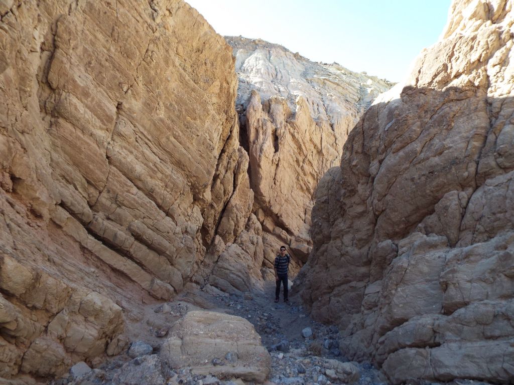 The narrows grow in impressive height as the central canyon continues: