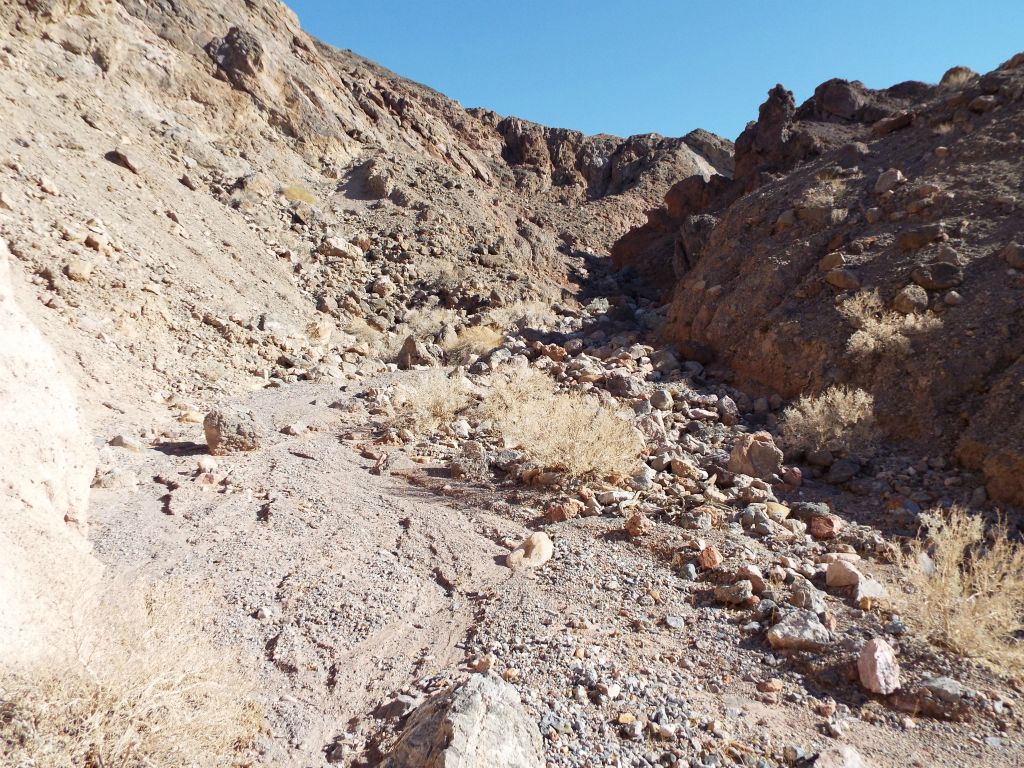 We first dropped into the best slot fork at the upper end and began heading up canyon: