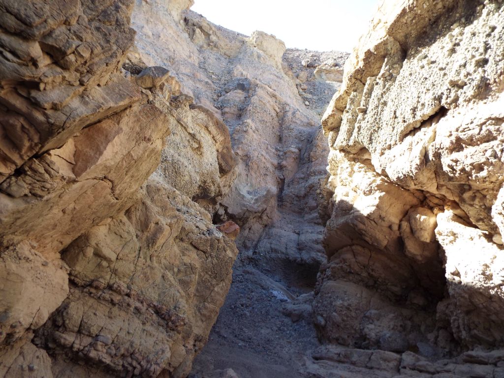 The canyon walls are higher in this area and the narrows continuous:
