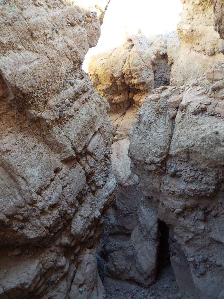 The beautifully-sculpted narrows through here make for great pictures: