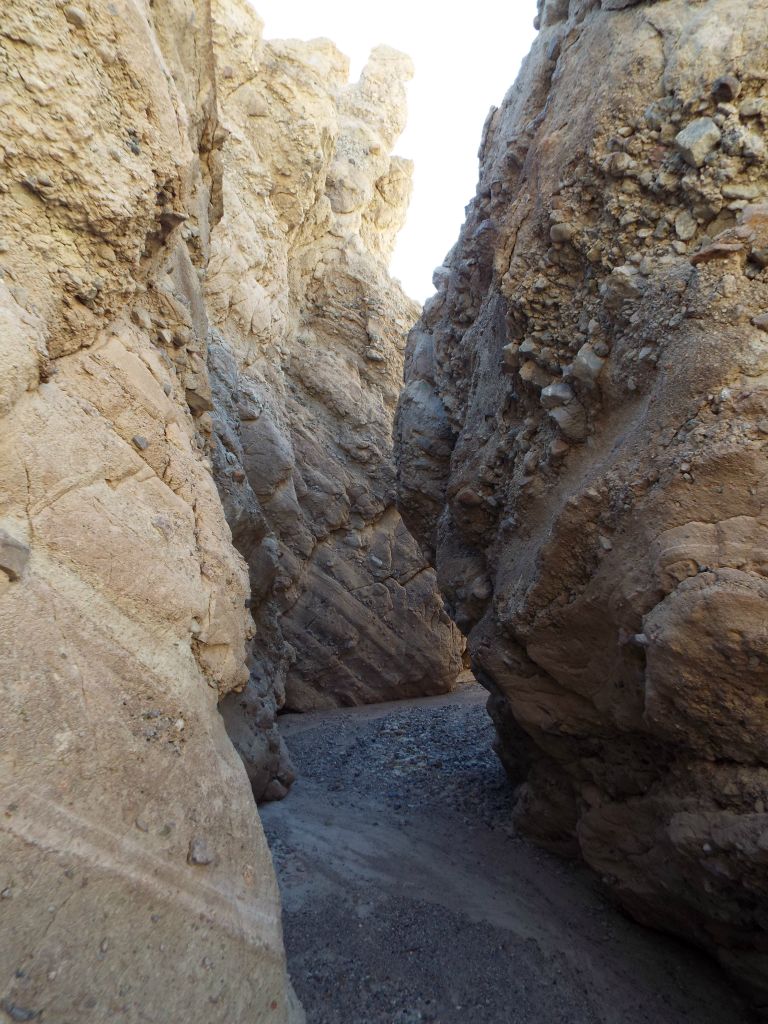 The fork ends by depositing you back into the central canyon in the middle of more narrows: