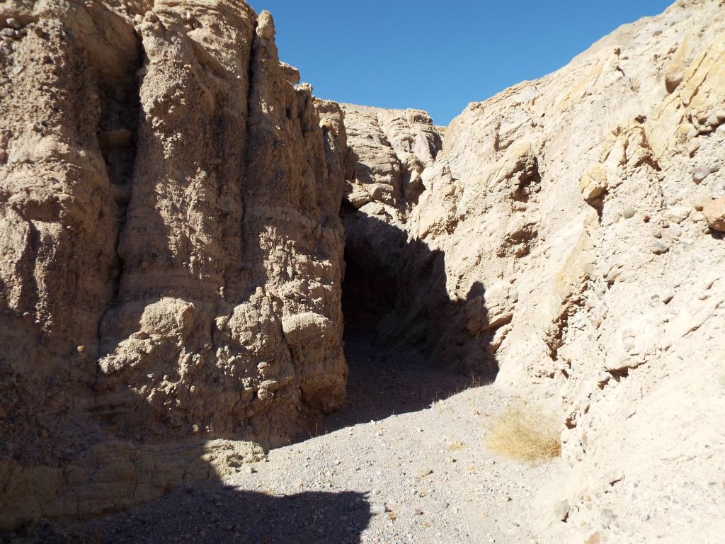 Soon we entered into the false bridges fork.  I had been here before previously (as noted at the bottom of the Death Valley's Natural Bridges database page here on the site):