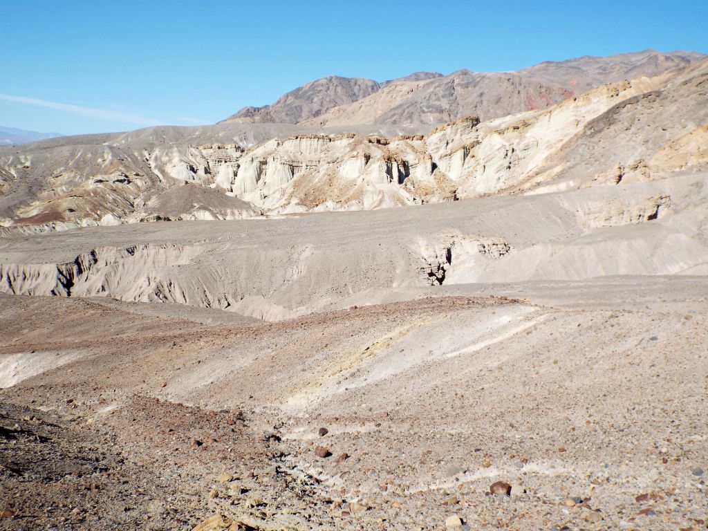 We followed the fork up past the narrows and there wasn't much else to see.  So we obtained the ridge above the fork: