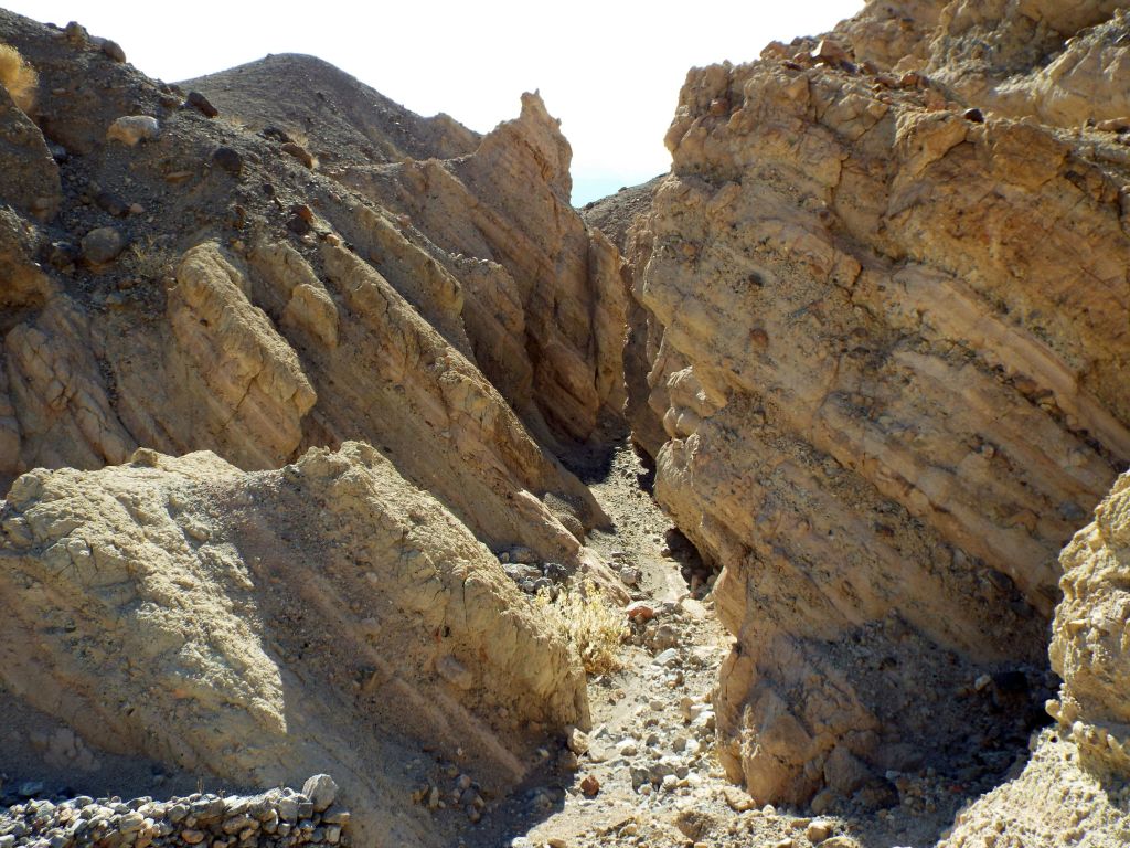 With some minor difficulty, we then dropped into the upper portion of the false bridges fork: