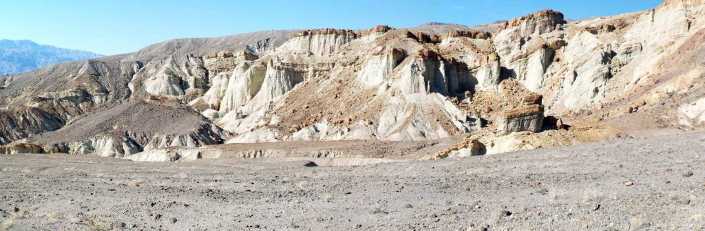 Panoramic showcasing the eroded cliffs of The Cauldron above the mini-Bryce fork: