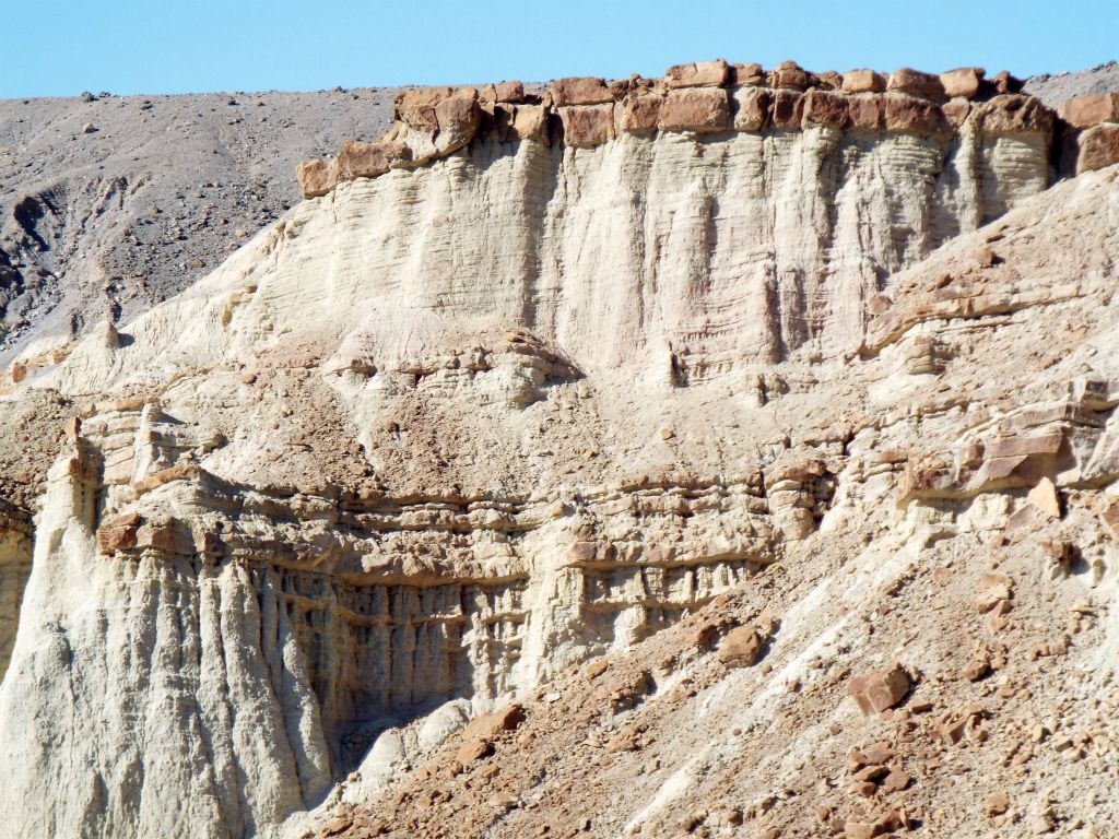 Zooming in on the upper portion of some of the eroded cliffs which reminded me of Bryce Canyon: