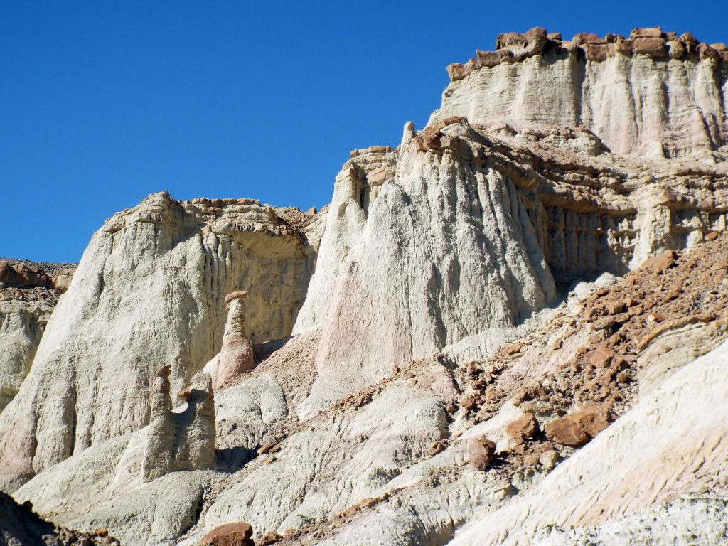 A very impressive view looking up into the pinnacles fork: