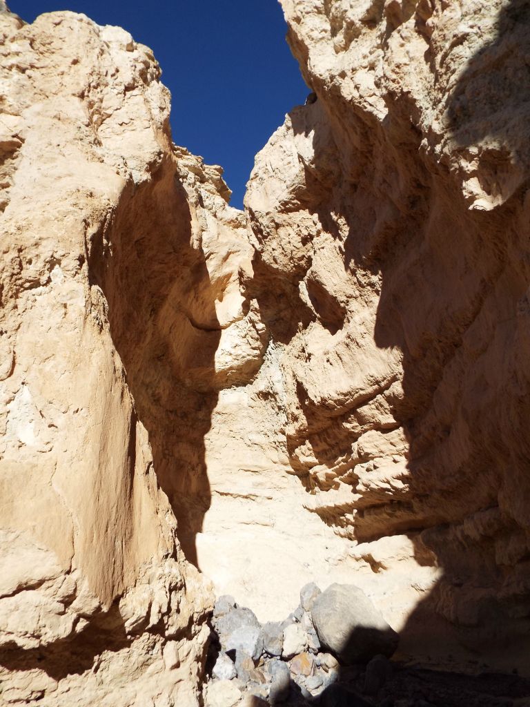 The left turnoff at the junction turned out to have this beautifully sculpted dry fall: