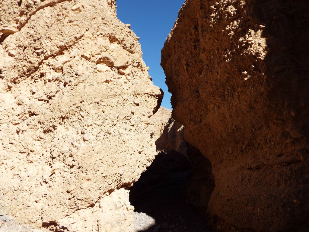 Soon, the entire canyon begins narrowing down considerably: