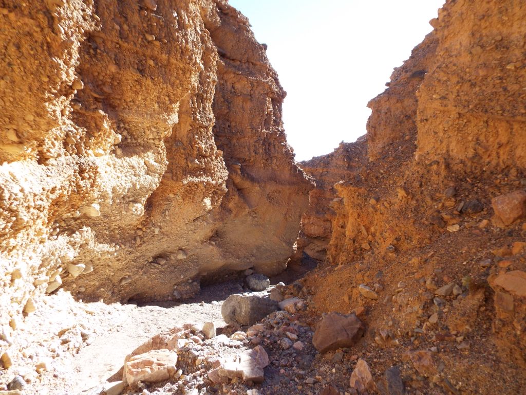 The narrows were quite shallow at the start of the upper end: