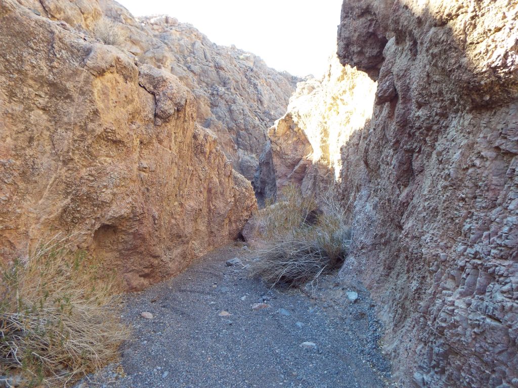 The route down canyon continued for a short distance before ending up ahead above the 3rd dry fall: