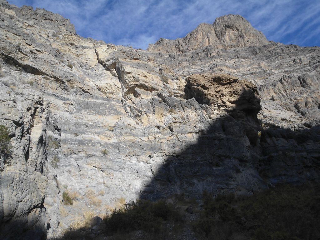 Such spectacular high canyon walls:
