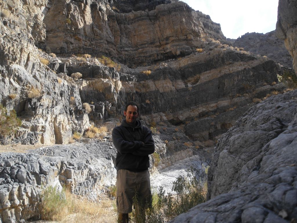 I love how the pretty canyon wall abruptly bends at a 90 degree angle: