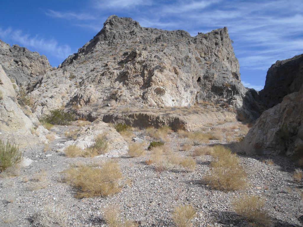 This is the end of the main canyon.  As you can see, it now splits into two forks and goes in different directions.  I decided to call it a day here after hiking 5 3/4 miles to get to this point.  But surely there is more beauty beyond: