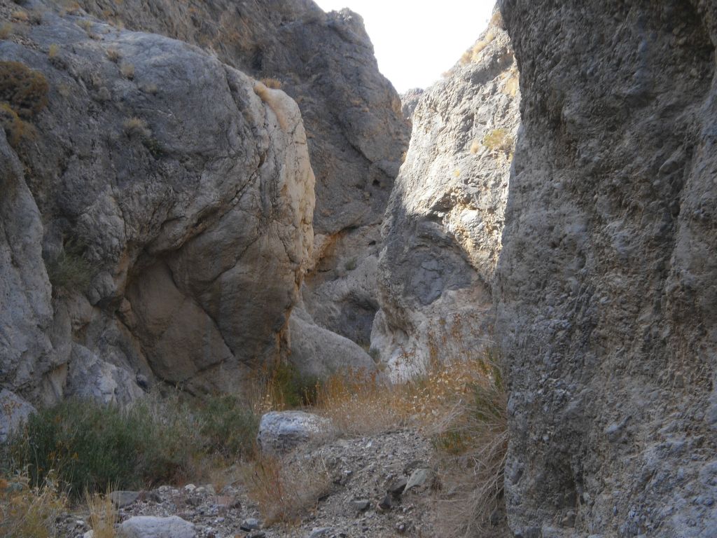 This is an excellent photo highlighting several aspects of the Grey Wall narrows -- shallow, tight, quick turns, and grey in color: