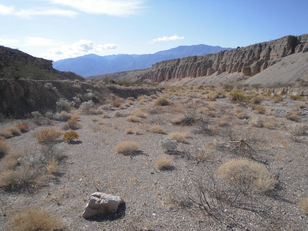 Heading out of Grey Wall Canyon after a successful first visit: