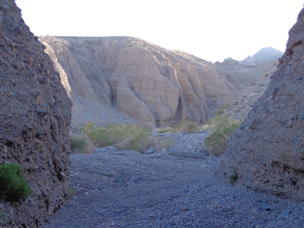 In the midst of the narrows, it has several areas that open up:
