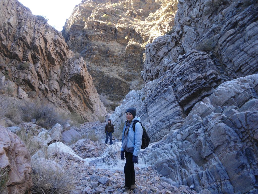 Daria and Tiffany hiking up the narrows.  Right around here we stopped to enjoy our lunch: