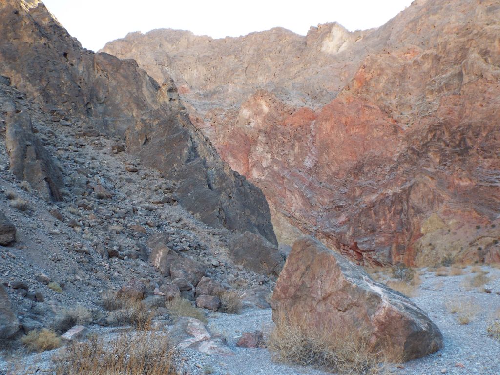 A giant boulder has rolled into the wash in the early canyon: