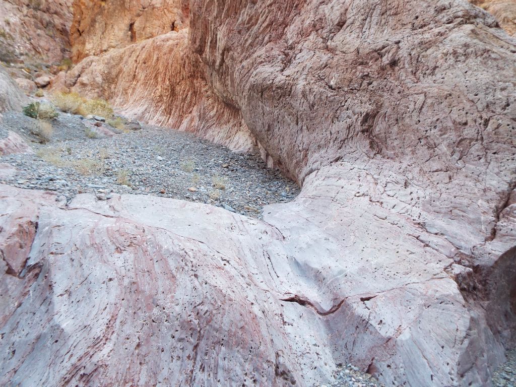 A beautiful polished chute in the middle of the wash:
