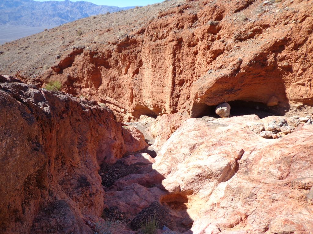 Safely back in the canyon, you can see that the scenery above the dry fall is quite impressive: