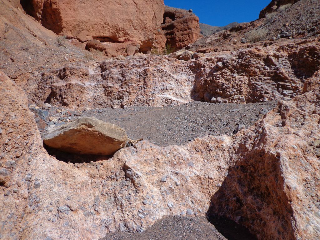 A couple of small interesting dry falls in the wash: