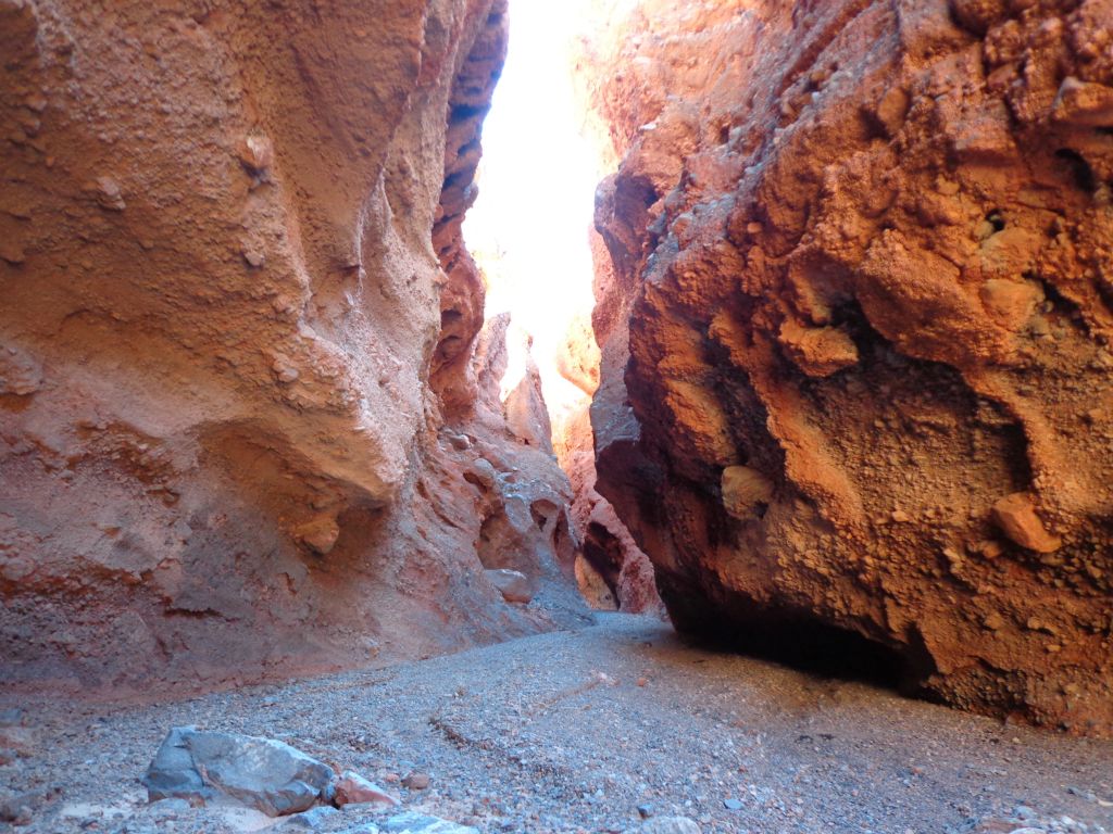 Beyond the cave, the first section of red slot narrows continued: