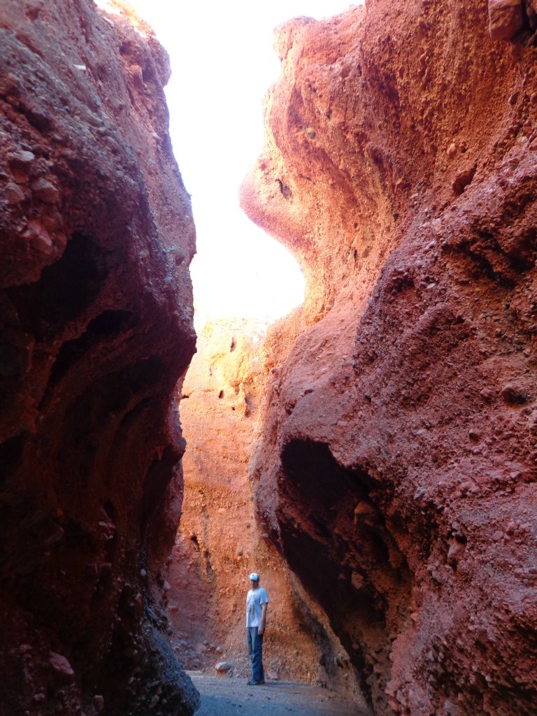 Steve in the central narrows with sunlight creating glowing walls: