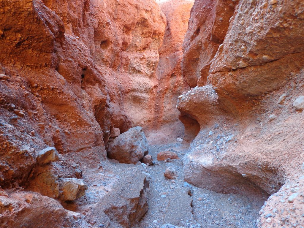 As we headed back into the red slot narrows, I decided to take some more pictures: