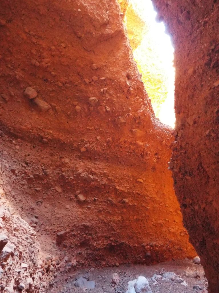 Some of the spots in Sunlight Bridge Canyon, such as this one, reminded me of the famous Antelope Canyon in Arizona: