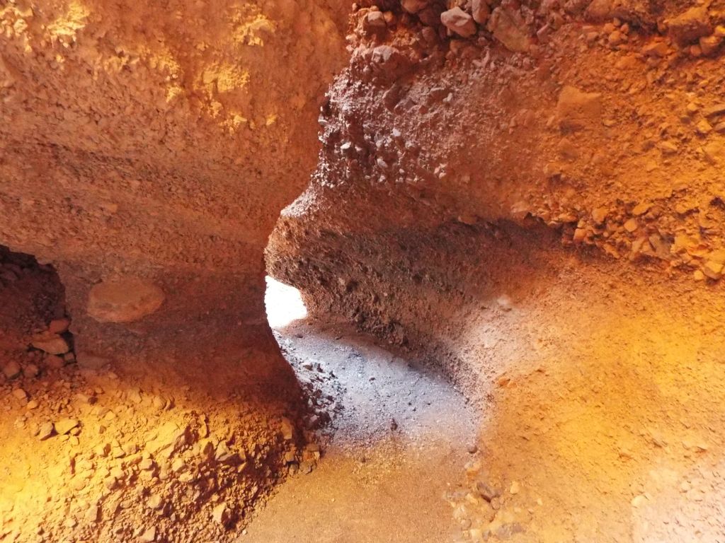 This neat little turn almost needs to be crawled through: