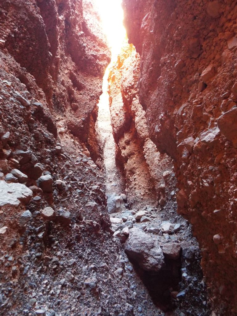 Another picture taken in the midst of the tight slot side canyon: